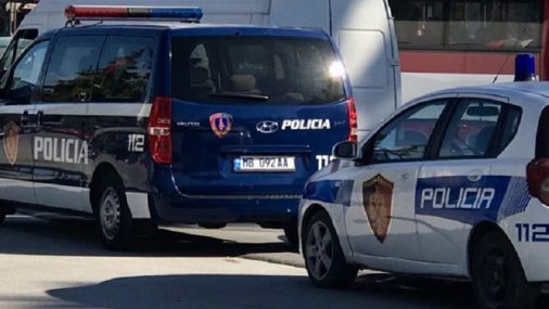 Fier/ Ra nga karroca që tërhiqej nga një kafshë pune, humb jetën 58-vjeçari