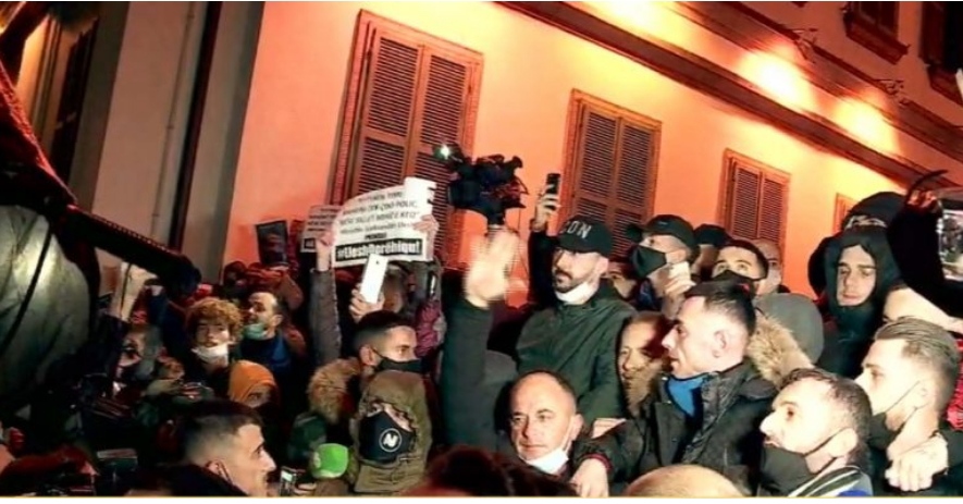 LAJMI I FUNDIT/ Vrasja e Klodian Rashës, qytetarët caktojnë orën e protestës për sot