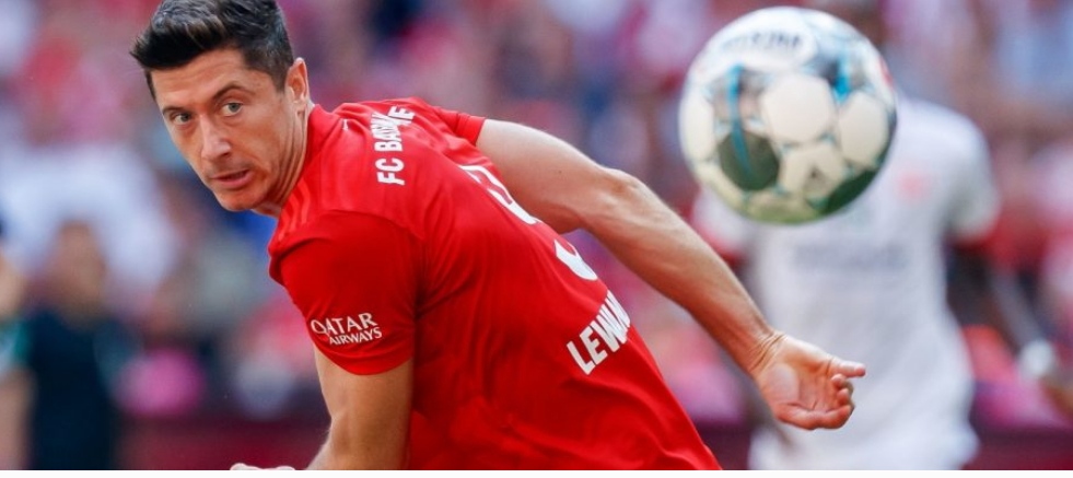 Lewandowski fiton garën me Messi-Ronaldo, FIFA i jep çmimin ‘Lojtari më i mirë i 2020’