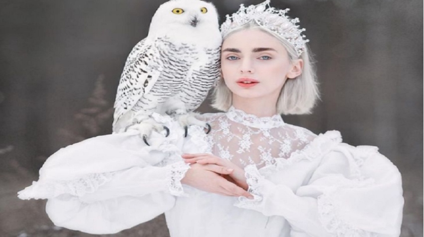 Kjo fotografe bëri bashkë vajzat me tipare të veçanta dhe kafshët/ Fotot mahnitëse që tregojnë lidhjen e ngushte mes njerëzve dhe kafshëve