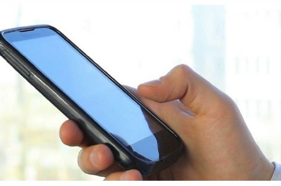 Kujdes, ky virus i ri mund t’iu vjedhë të dhënat nga telefoni