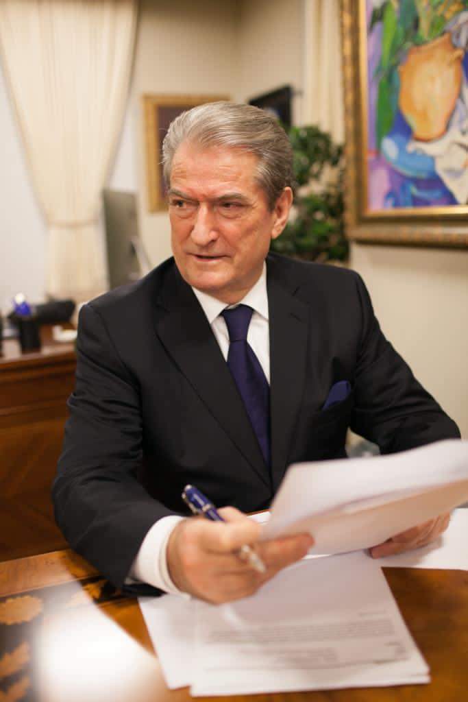 Pergjigje zotit Antony Blinken, Sekretar i Departamentit te Shtetit per vendimin e tij per te ndaluar hyrjen time ne SHBA!
