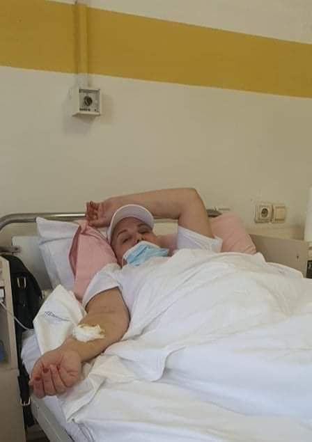 Të dashur miq e të njohur kemi nevojë për ndihmën tuaj!  Përshëndetje ! Unë quhem Olsa Tushaj dhe jam vajza e Brikelës .