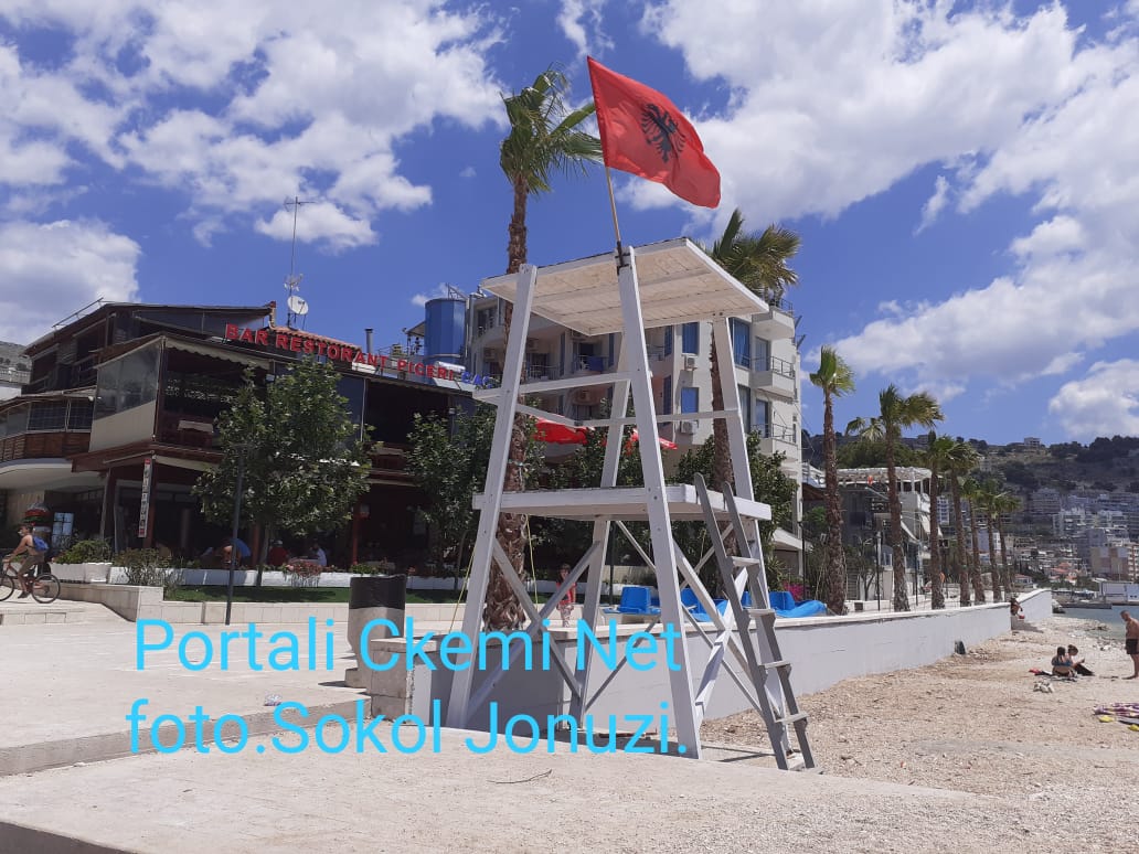 Sezoni Turistik, Plazhet ne qytet dhe kullat e vrojtimit . Pergatiti : Sokol Jonuzi Opr,Sarande.