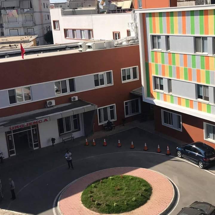 Një shtetas Norvegjez 56 vjec ka mberritur pa shenja jete ne spitalin e Sarandës.