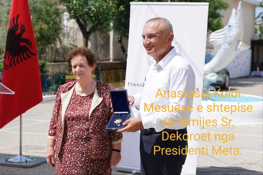 Anastasia Koloi – DEKOROHET NGA PRESIDENTI I REPUBLIKES – nga Sokol Jonuzi.