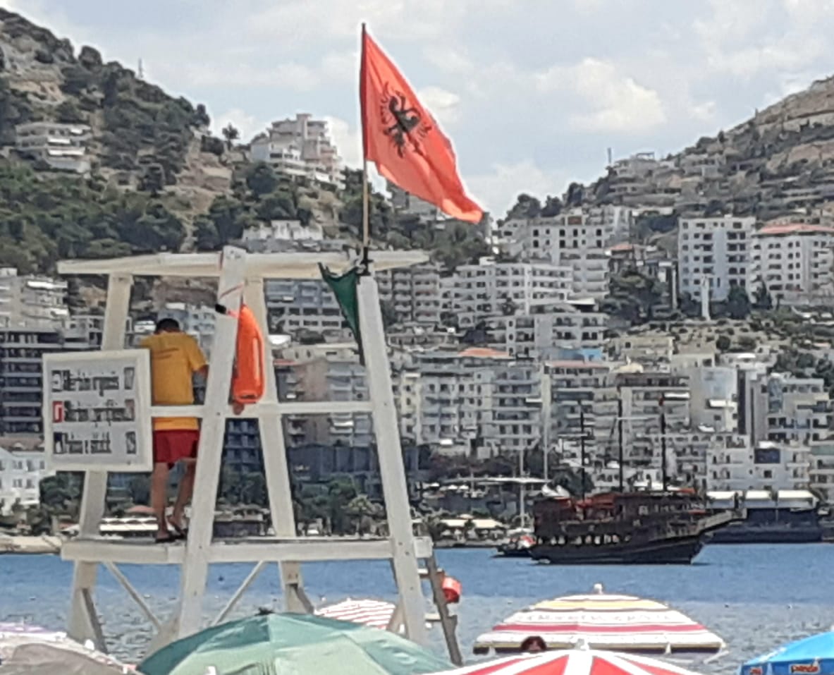 Portali Çkemi.net Sarande nga Sokol Jonuzi. Pushuesit Heronjè te pushuesit…. Diten e djeshme ne qytetin e Sarandes