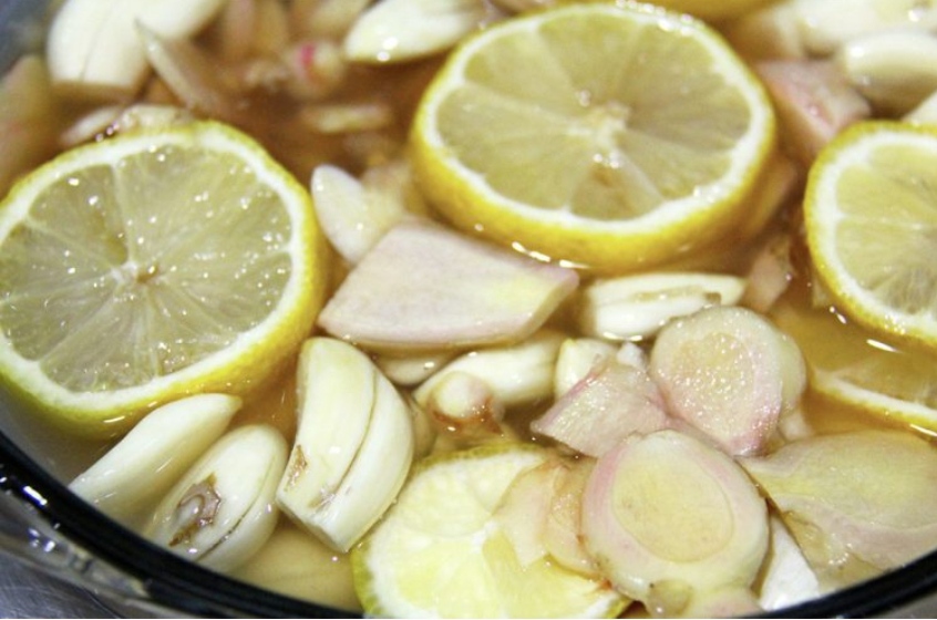 Hudhër me limon për të pastruar enët e gjakut në 40 ditë