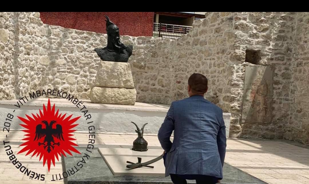 Feja e SHQIPTARIZMIT është një fe e veshur nën petkun kombëtarë,