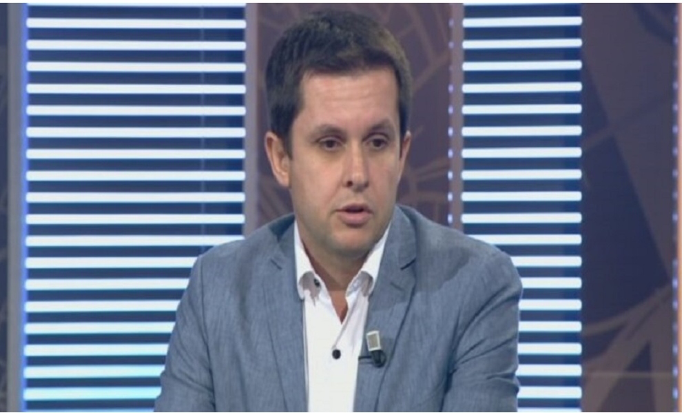 Mjeku nxjerr të dhënat nga Kina: Kush është vaksinuar me Coronovac dhe është mbi 60-vjeç duhet të bëjë dozën e tretë (Afati i fundit Nëntori për t’i bërë ballë dimrit)