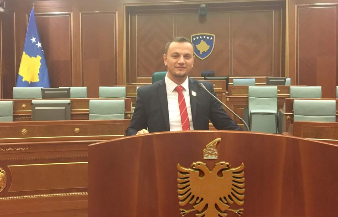 Koha po punon për NE, por ne jemi duke vepruar kundër vetvetës  Kastriot Berissa Kryetar Lëvizja për Shqipëri të Bashkuar – LSHB