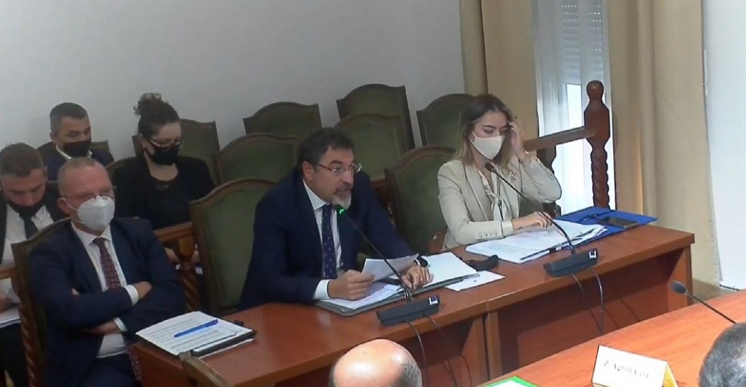 U shkarkua Ardi Veliu?” Çuçi: Do ta merrni vesh kur t’i mbarojë kandili