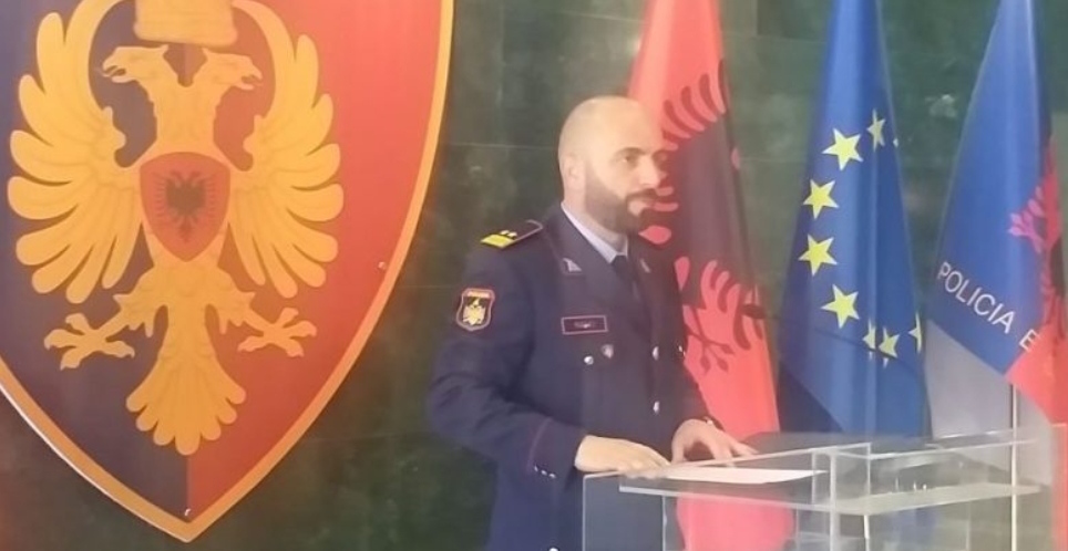 Furtunë” në Policinë e Shtetit/ Shkarkohen 12 drejtorë, Gledis Nano del në konferencë. Ja kush janë te emëruarit