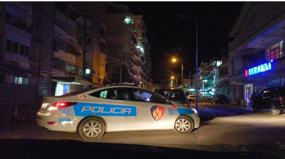 Sherr në Sarandë, 29-vjeçari përfundon në spital, u godit me thikë