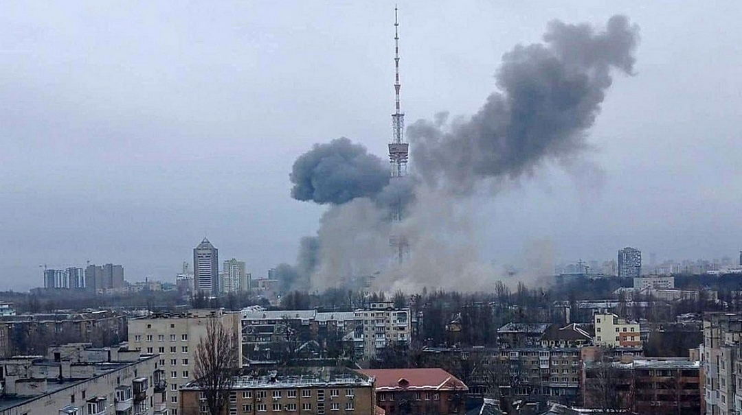 Kievi zgjohet me shpërthime, alarmet për sulem ajrore lëshohen kudo