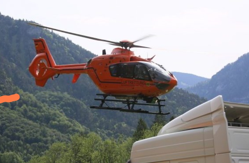 E qëlluan me armë në këmbë, 11-vjeçari nga Puka niset me helikopter drejt Tiranës