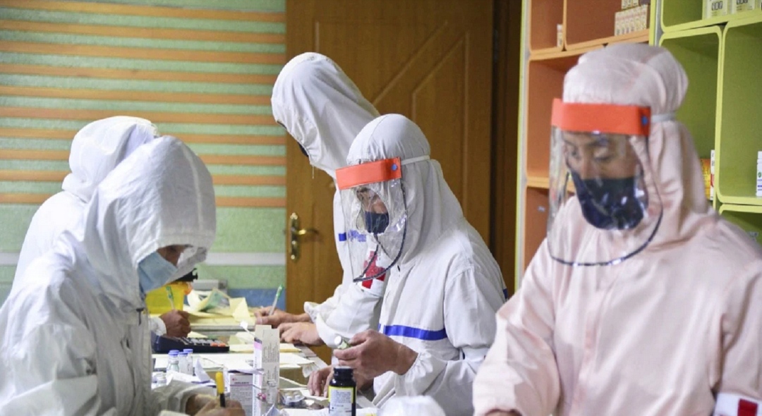 Sëmundje e re në horizont? Koreja e Veriut raporton qindra raste të epidemisë së paidentifikueshme