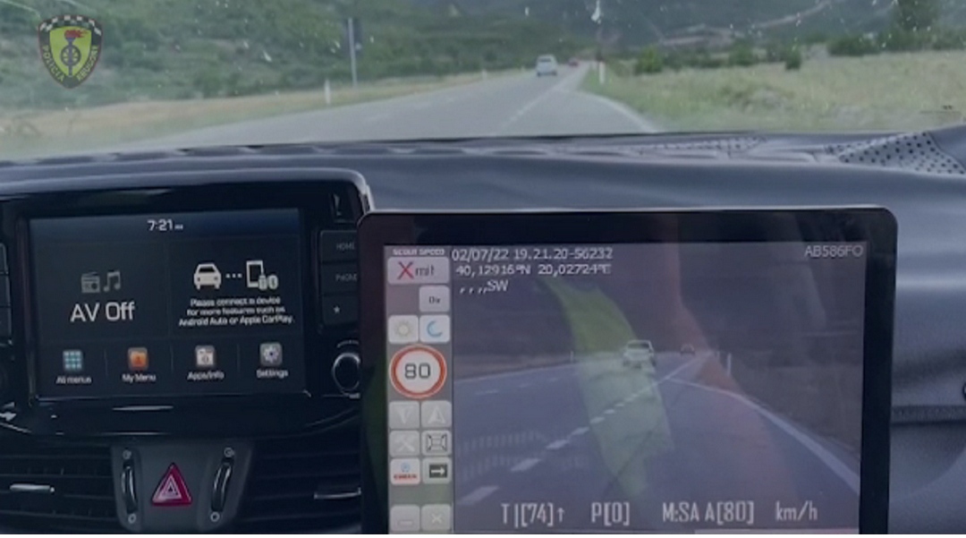 Nis monitorimi me mjetet inteligjente në aksin e ri rrugor Kardhiq-Delvinë, pezullohen 8 leje drejtimi