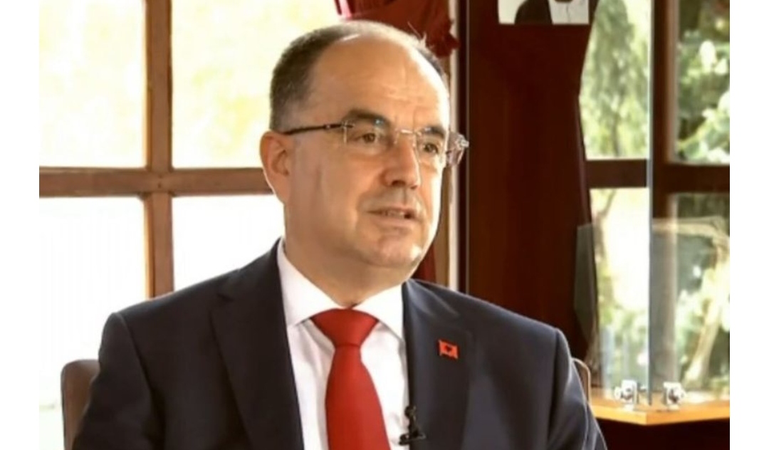 Vjosa Osmani propozoi një “Traktat të Mbrojtjes” mes Shqipërisë dhe Kosovës, ja çfarë thotë presidenti Begaj
