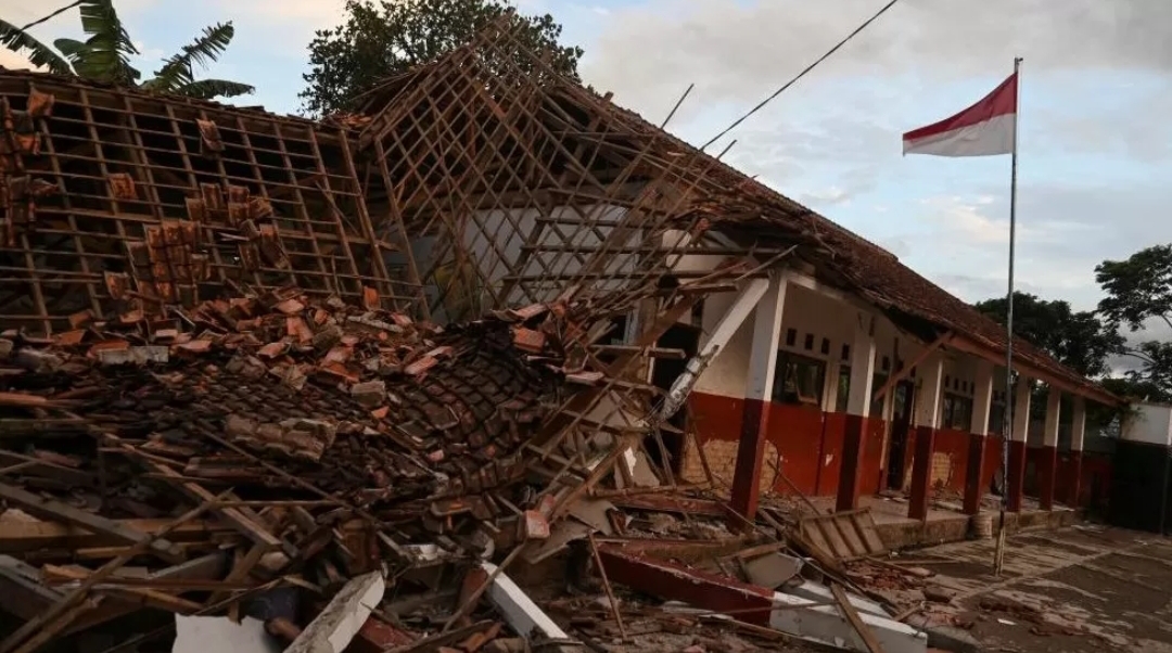 Tërmeti në Indonezi/ Fëmijë shkolle të vrarë teksa numri i viktimave rritet në 268 (fotot)