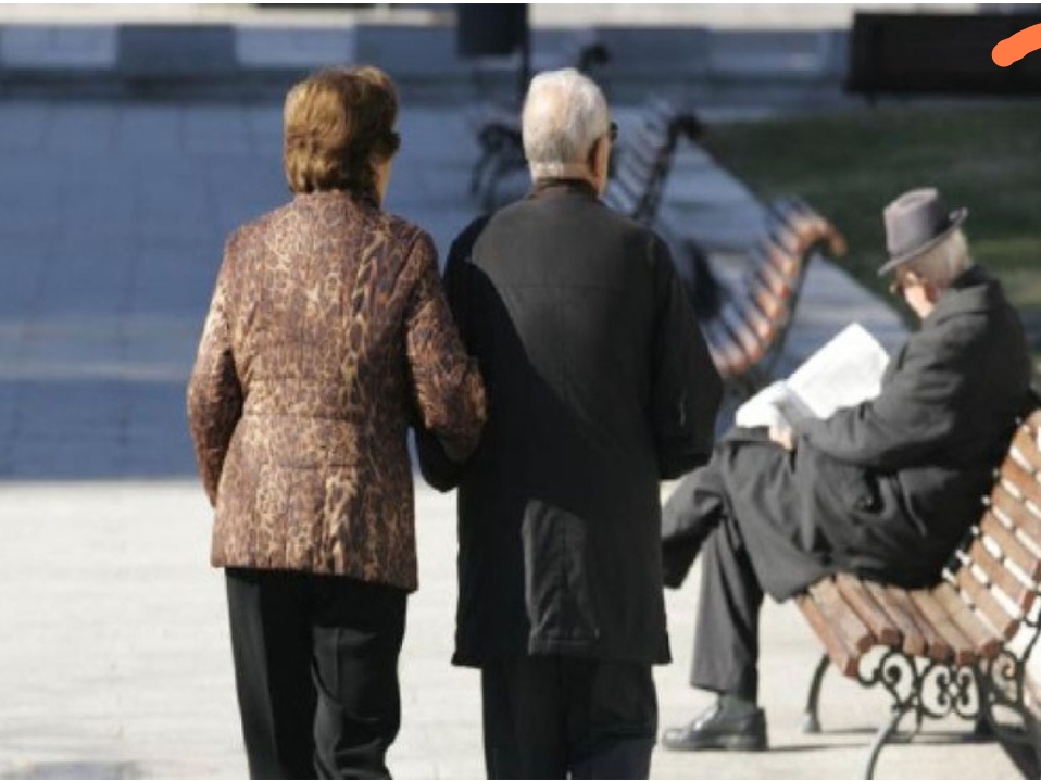 Qeveria akordon bonus 5 mijë lekë për festat e fundvitit për mbi 695 mijë pensionistë dhe 11 mijë lekë për çdo invalid që trajtohet me pension, nis sot shpërndarja, ja kush përfiton
