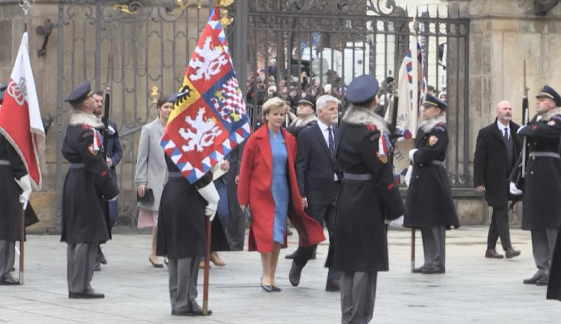 Ish-ushtaraku i NATO-s Pavel, betohet si president i Çekisë (fotot)