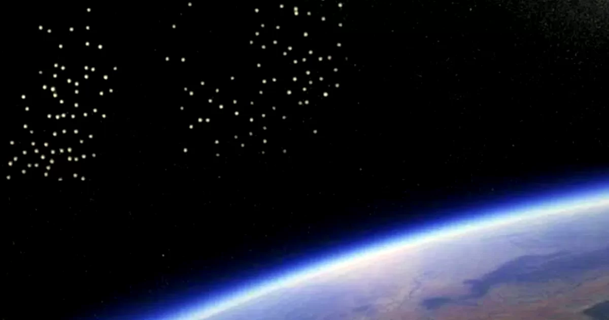 Hundreds of UFOs were once more seen flying toward Earth, as captured by the ISS (Video)