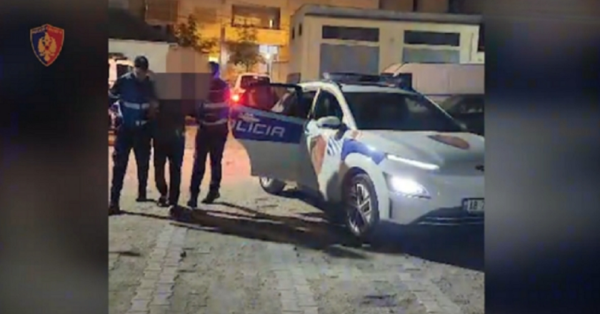 Plagosi me thikë dy persona, arrestohet 52-vjeçari në Sarandë