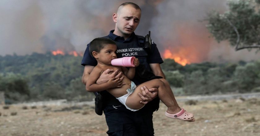 Foto që nuk duhen humbur/ Moti ekstrem i korrikut në të gjithë botën