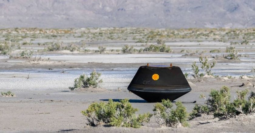 Historike/ Mostra e parë e asteroidit Bennu në duart e NASA-s, shkencëtarët mendojnë se aty “fshihet” fillesa e jetës në Tokë