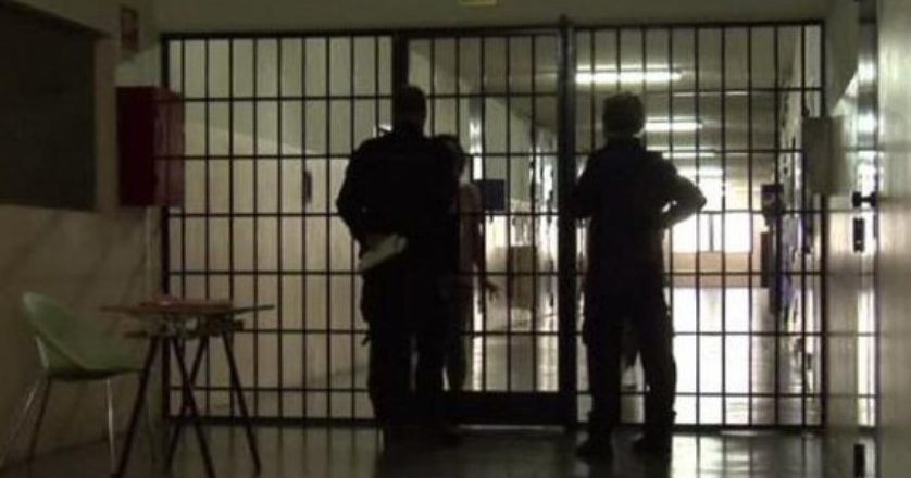 E kemi parë vetëm në filma”, nuk është hera e parë që shqiptari arratiset nga një burg në Itali! Kush është “legjenda” që bëri për vete mediat italiane (EMRI-FOTO)