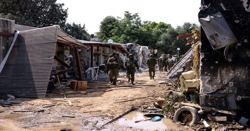 Horror në Kfar Aza! Fëmijë dhe foshnje gjenden me kokë të prerë pas sulmeve të Hamasit