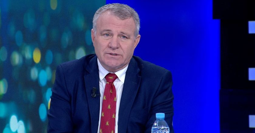 Arben Malaj për ‘kërcënimet’ e Macron: Gjynah që të mohosh lëvizjen e lirë të Kosovës. Vuçiç iku në Pekin, ky ishte mesazhi i tij politik