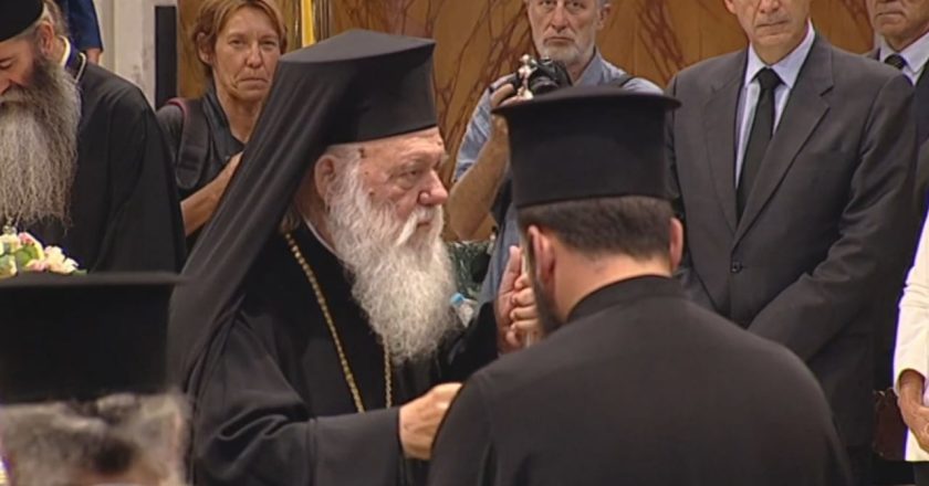 Greqia, legalizim martesave gay! Qeveria e vendosur edhe pse kisha greke është kundër
