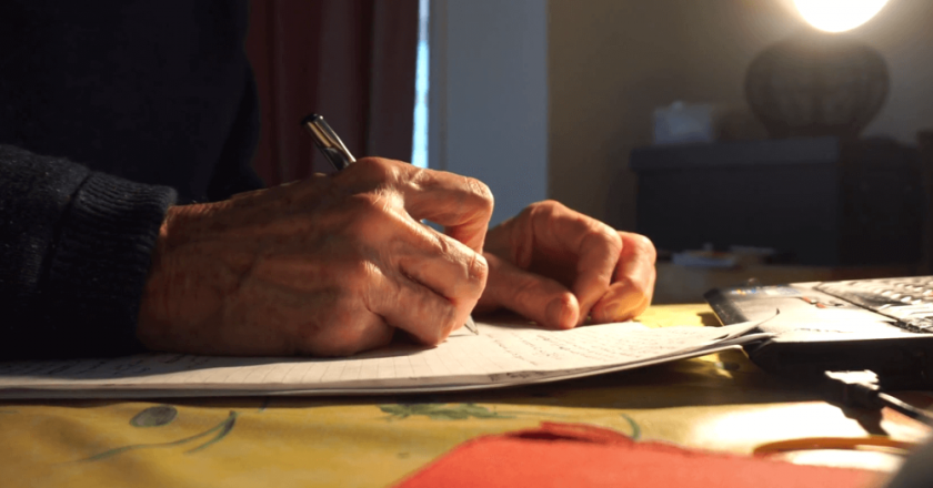 Letra që ky gjysh shkroi para vdekjes ka futur në mendime botën