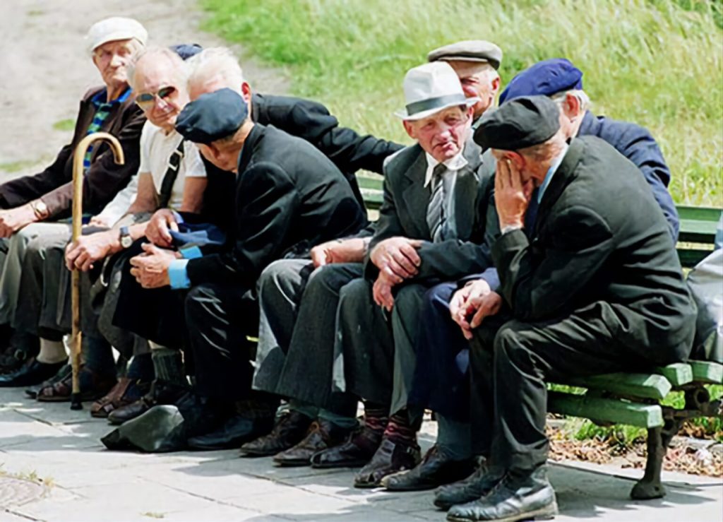 Mos na ço në bankë o KM, se ne mezi marrim frymë…”