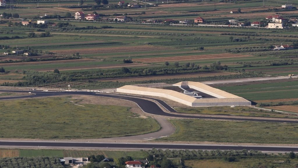 Foto nga Kuçova! Çfarë po ndodh në bazën e NATO-s, pak para inaugurimit