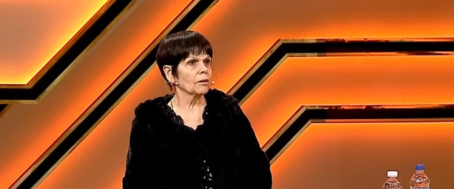 Nuk më shihte mua, por burrin e njerëzit e tij”, nëna i kërkon vajzës të largohet nga shtëpia
