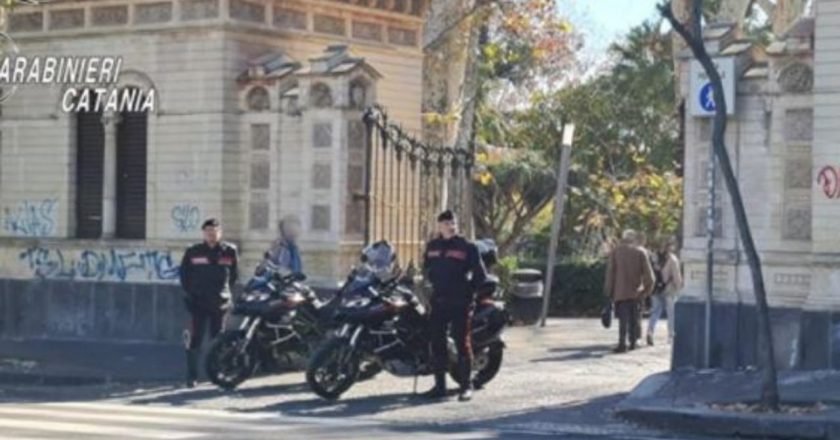 E rëndë në Itali/ Shtatë të rinj përdhunojnë një 13-vjeçare para syve të të dashurit! Deklarata shokuese e adoleshentes
