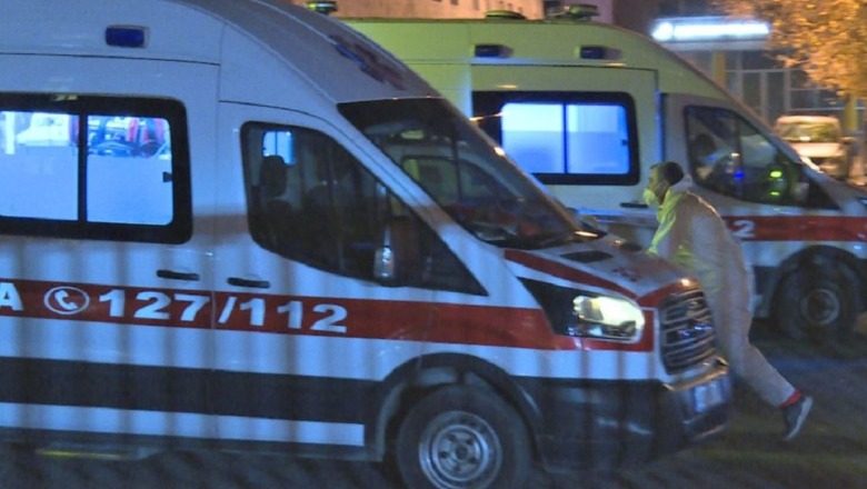 Makina përplas punonjësen e pastrimit të bashkisë në Delvinë, 58-vjeçarja në gjendje të rëndë (EMRI)
