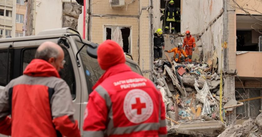 Rëndohet bilanci i viktimave në Odesa pas sulmit rus/ Gjendet nën rrënoja 2-vjeçari, një ditë më pas do të festonte ditëlindjen