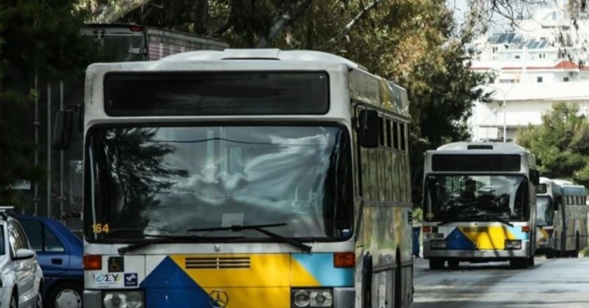 Mbylli dyert e autobusit dhe tentoi të përdhunonte një pasagjere, bie në pranga shoferi