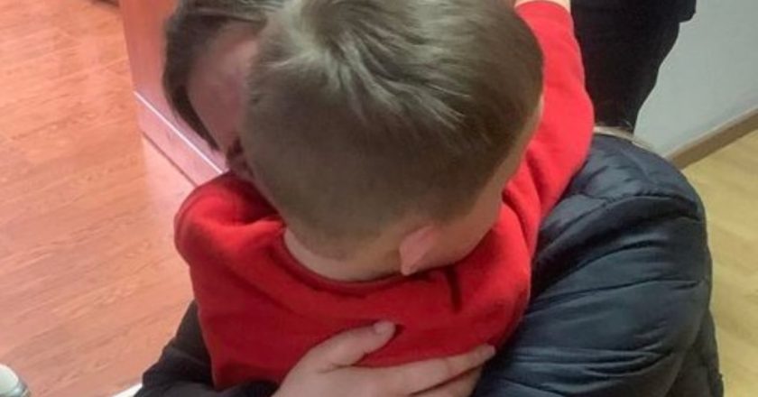 Nusja u kthye te familja, kisha frikë se…”, flet gjyshja që rrëmbeu 3-vjeçarin, tregon ku fshihej: E vendosëm bashkë me burrin