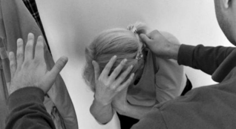 E rëndë/ Bëri për spital nënën, shpallet në kërkim 50-vjeçari (Emri)