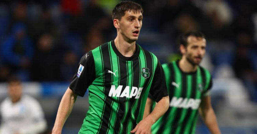 Kumbulla rikthehet pas një viti si titullar, por Sassuolo me një këmbë në Serinë B-Çkemi News