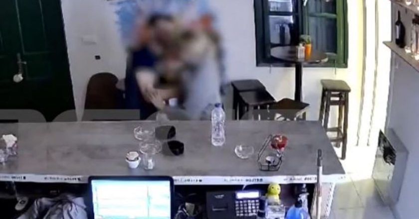 Kërkoj falje, jam familjar dhe kam një fëmijë të vogël”/ Tentoi të përdhunonte pronaren e lokalit në Greqi, shqiptari i penduar: Nuk mbaj mend asgjë…