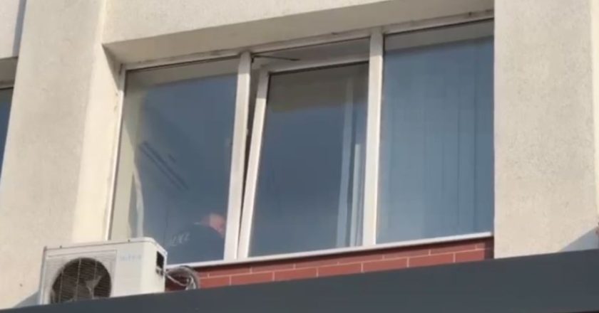 Pamjet/ Tronditet Kosova, ja zyrat e institucionit shtetëror ku u ekzekutua nga ish-bashkëshorti 21-vjeçarja në Ferizaj