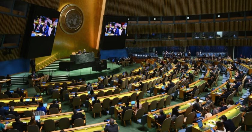 Me 84 vota pro, Asambleja e Përgjithshme e OKB-së miraton rezolutën për Srebrenicën-Çkemi News