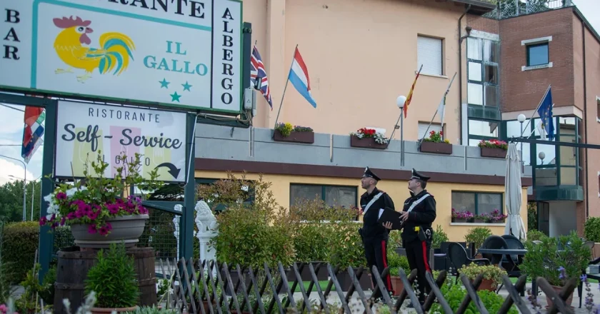 50-vjeçari shqiptar godet 8 herë me thikë ish-pronaren e hotelit ku punonte: Më thanë ta bëj-Çkemi News