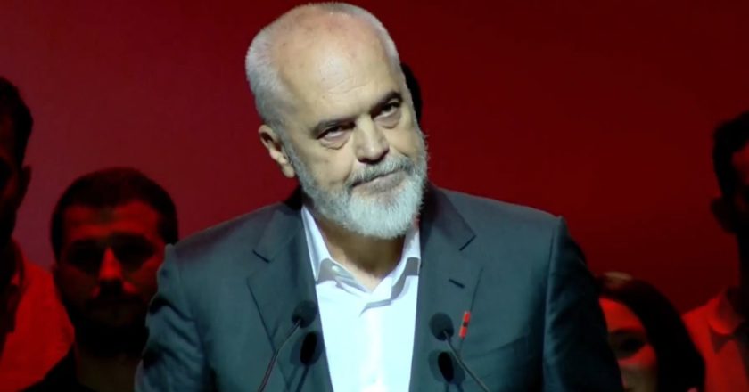 E PLOTË/ Nga Çamëria, te ligji i luftës, pensionet e emigrantëve dhe mesazhi për Mitsotakis në mes të Athinës, Rama: Duam të jetojmë në harmoni me të gjithë fqinjët-Çkemi News